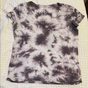 PINK Victoria's Secret Black and White Tie-Dye V-Neck Tee
